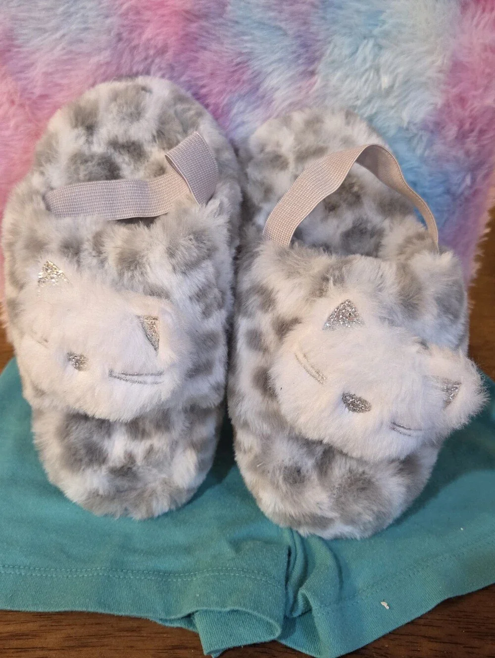 🦦5/$10🦦Wonder Nation Gray Leopard Fuzzy Cat Slippers Girls Size Medium Slumber